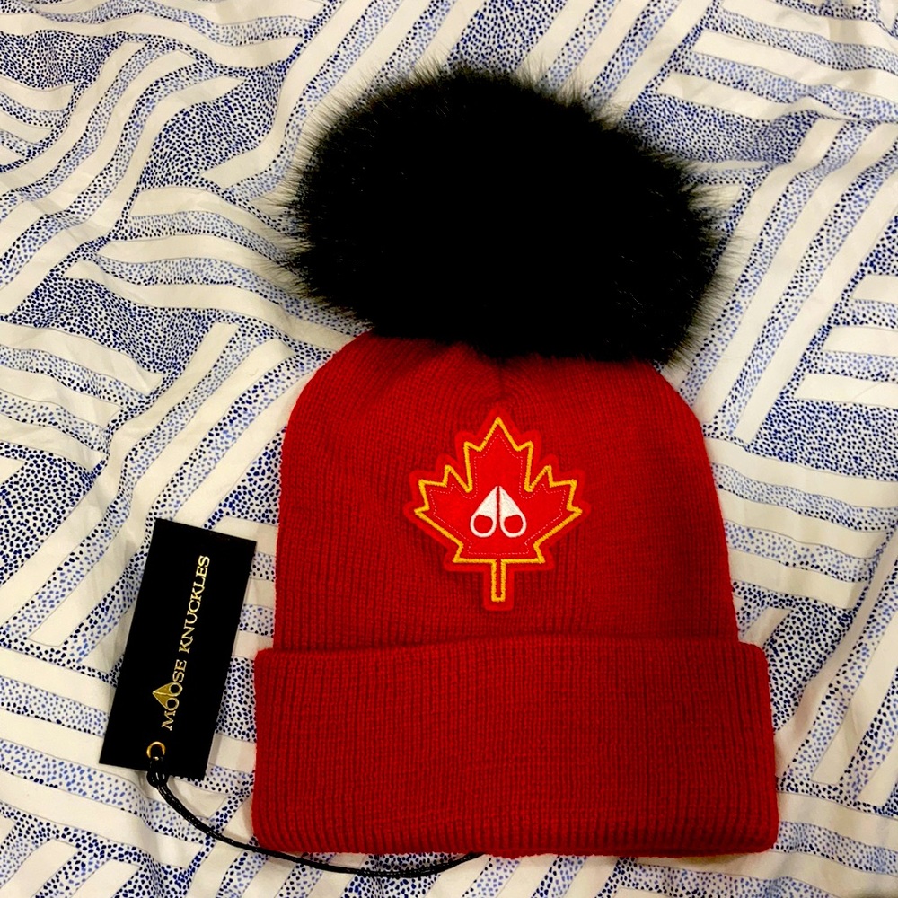 Moose Knuckles Maple Leaf Toque Hat